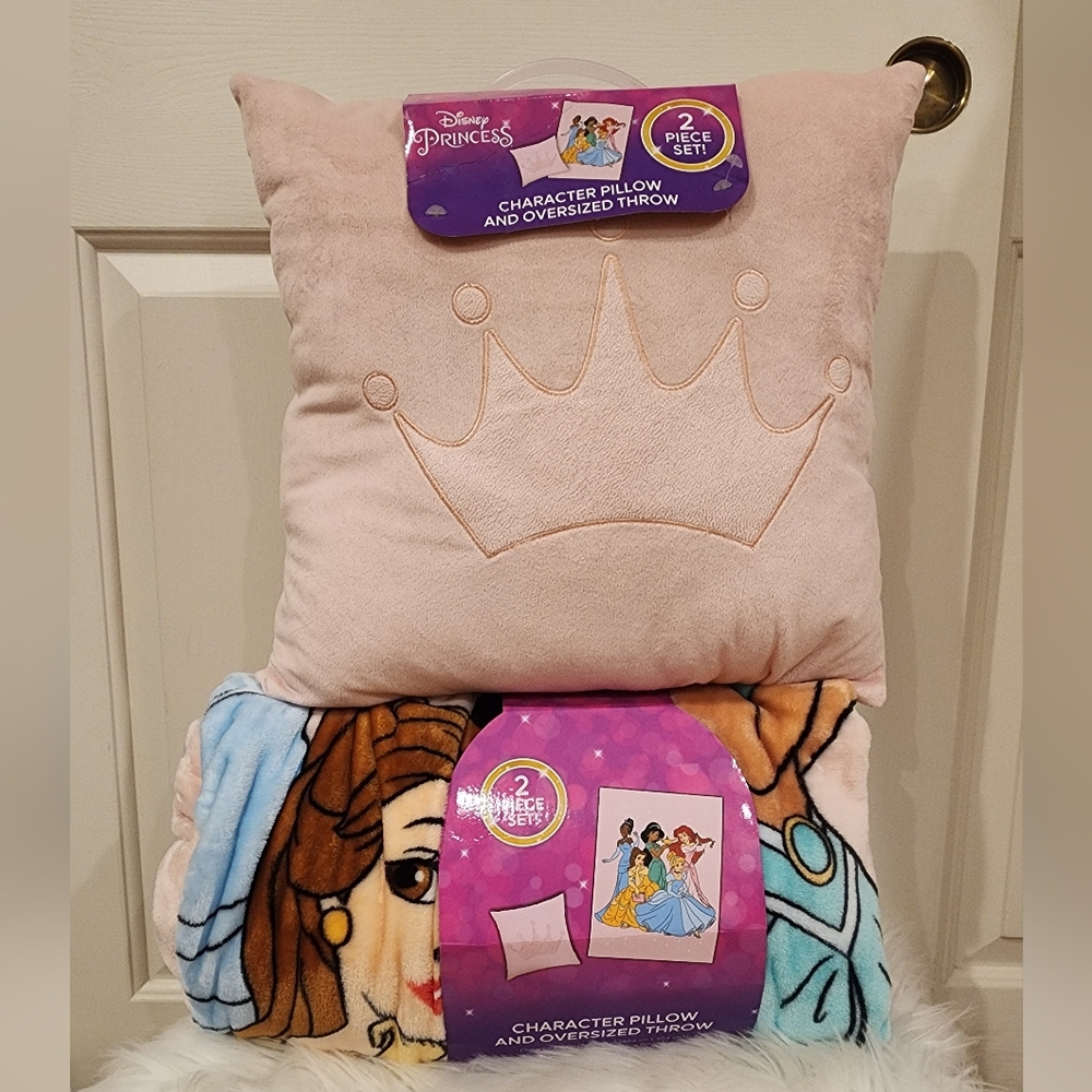 NWT Disney Princess Pillow And Throw Gift Set OVERSIZED Large Thick Throw! Pink